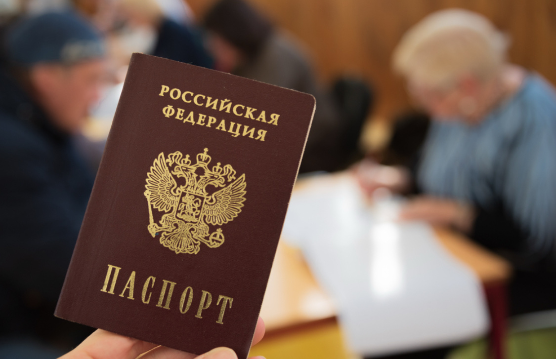 Как выписать из частного дома людей: взрослого, ребенка, умершего родственника