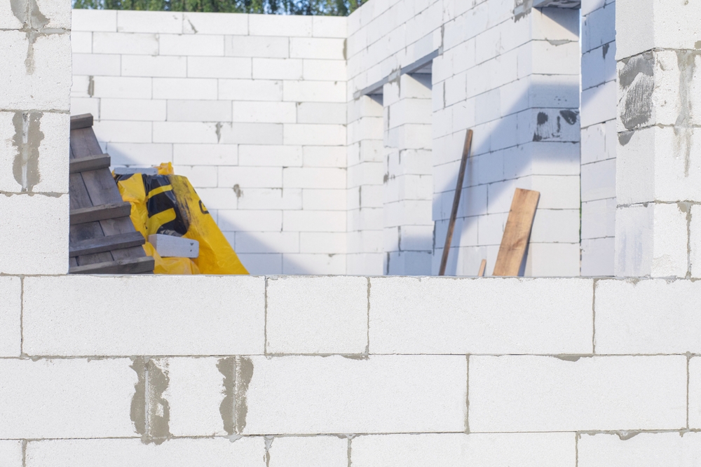 Стены из газобетона и пеноблоков: технология возведения, нюансы и ошибки