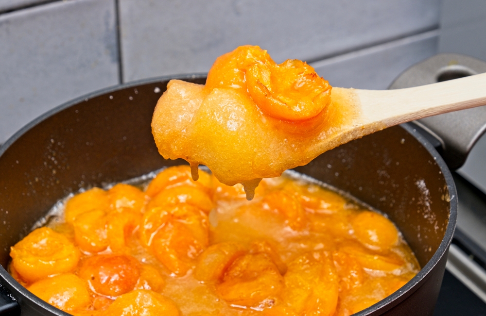 Рецепты абрикосового варенья без косточек на зиму: от классики до орехового деликатеса