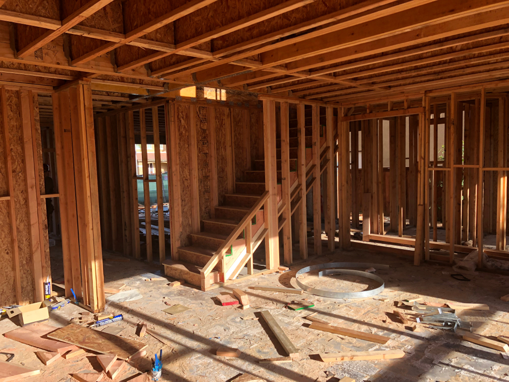 Особенности черновой отделки в разных типах домов
