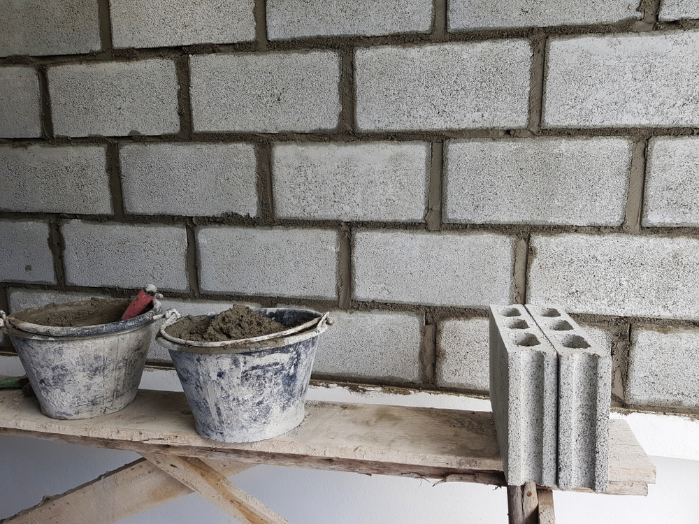 Особенности черновой отделки в разных типах домов