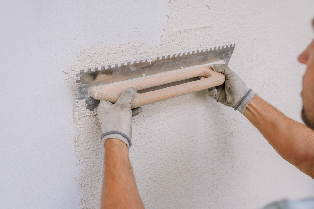 Чем обшить дом снаружи дешево и красиво