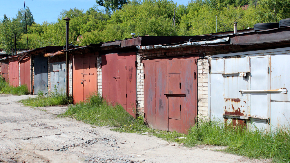 Налог на гараж на даче: когда его нужно платить, а когда нет