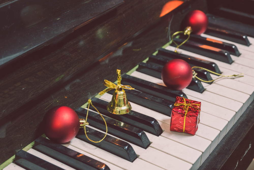 15 советских новогодних песен для создания праздничного настроения