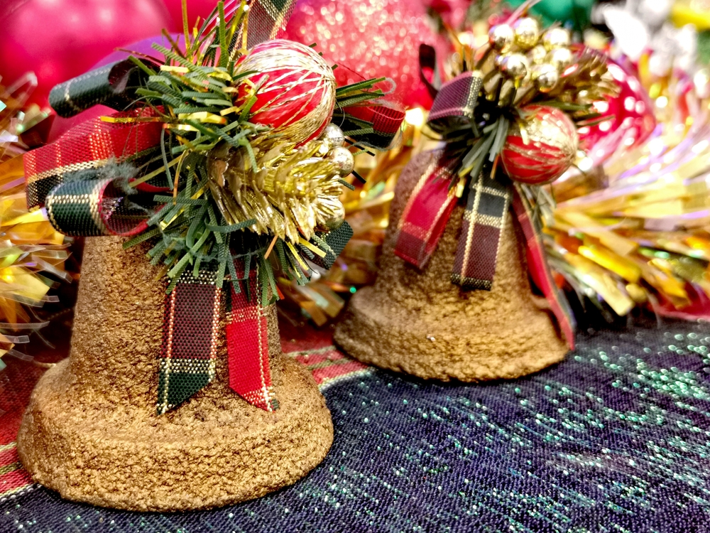 Новый год Огненной Лошади 2026: как украсить ёлку?