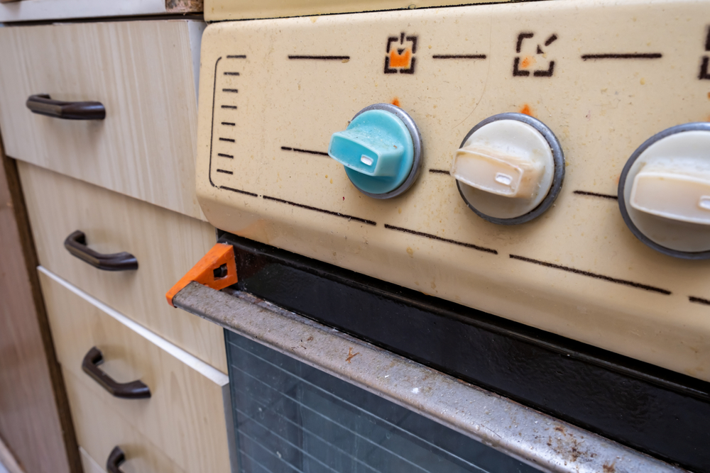 Кому придется менять газовую плиту в 2026 году по закону