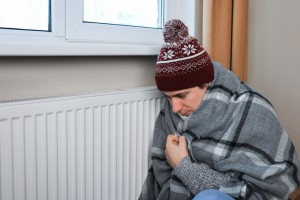 Отопление включили, а батареи холодные: как позвонить на горячую службу