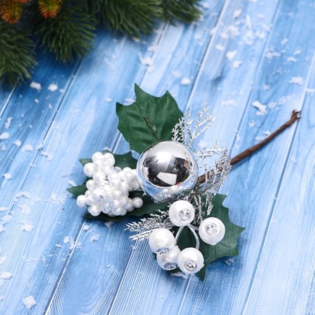 Декор "Зимние грезы" ягоды драгоценные камни шар, 16 см