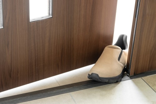 Левая дверь или правая: как определить?